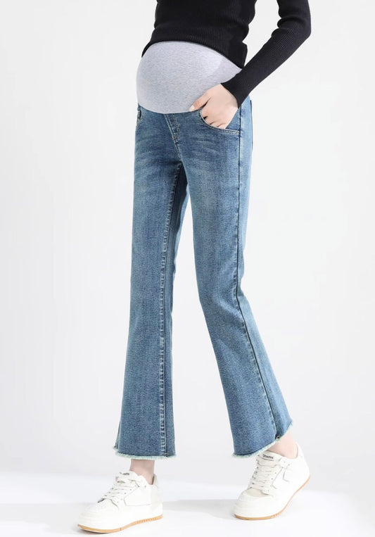 Klare Flared Jeans with Raw Cut